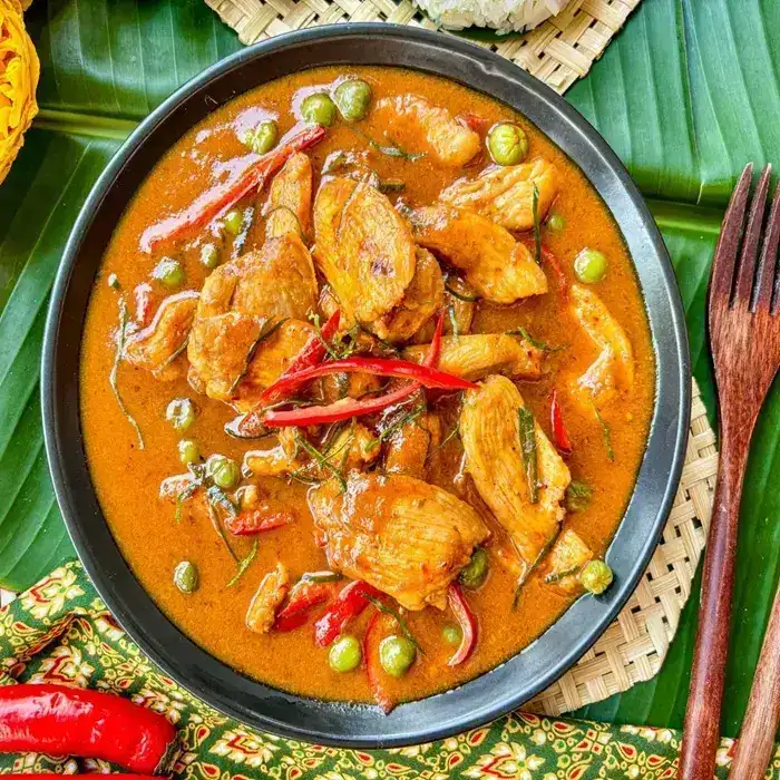Пананг карри с курицей (Kaeng Panang Gai)