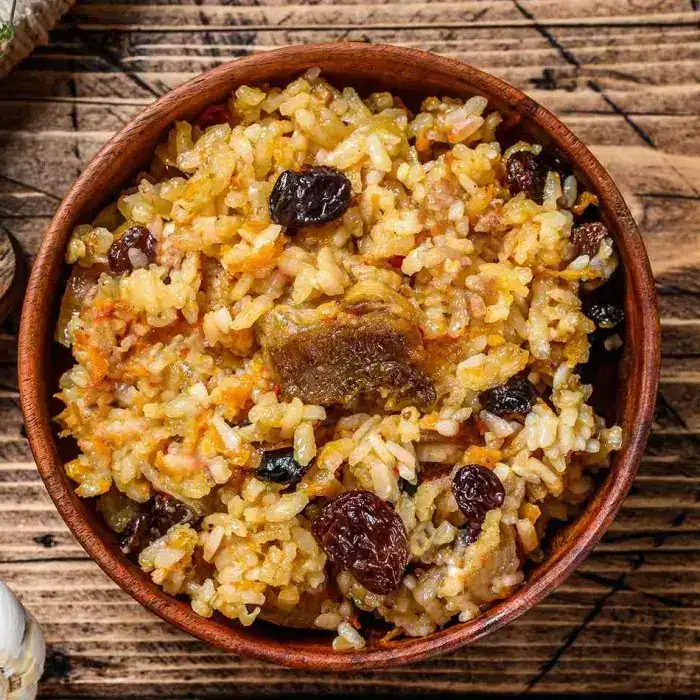 Плов с бараниной и черносливом