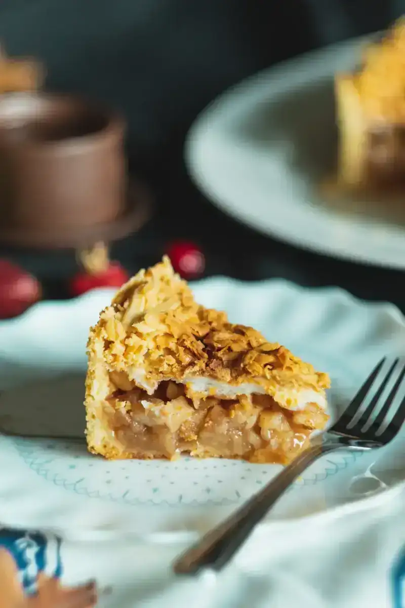 Шарлотка с яблоками