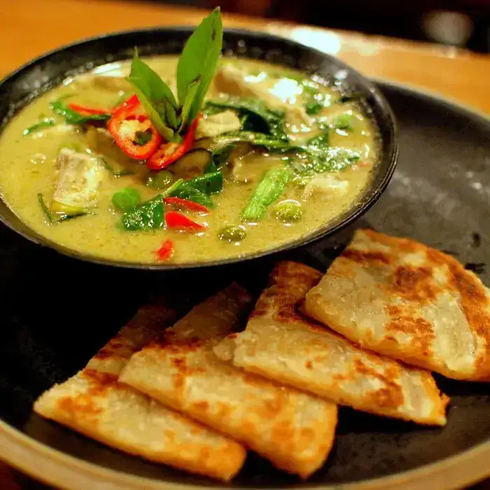 Тайский зеленый карри с курицей