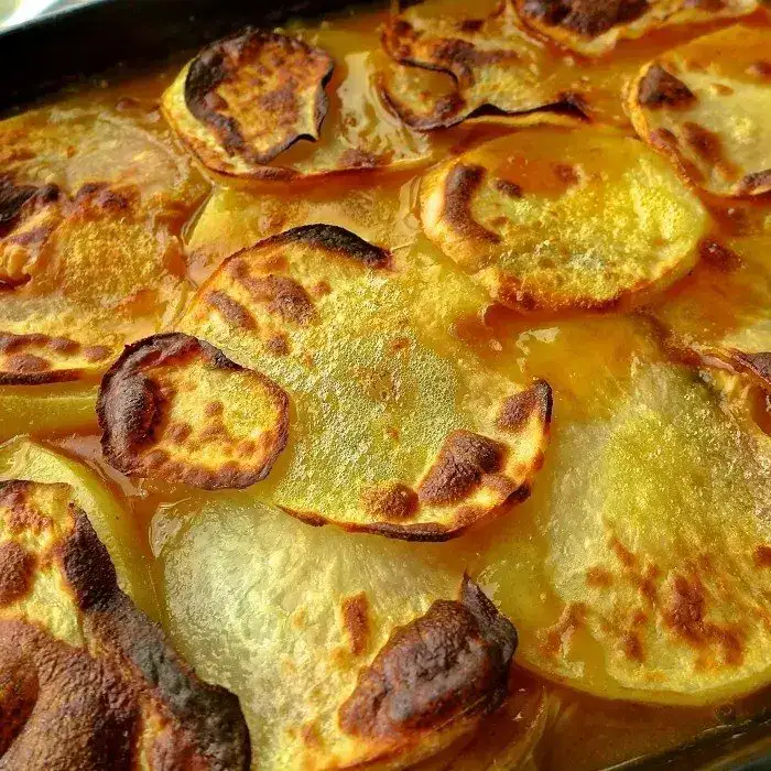 Жаркое с курицей и грибами